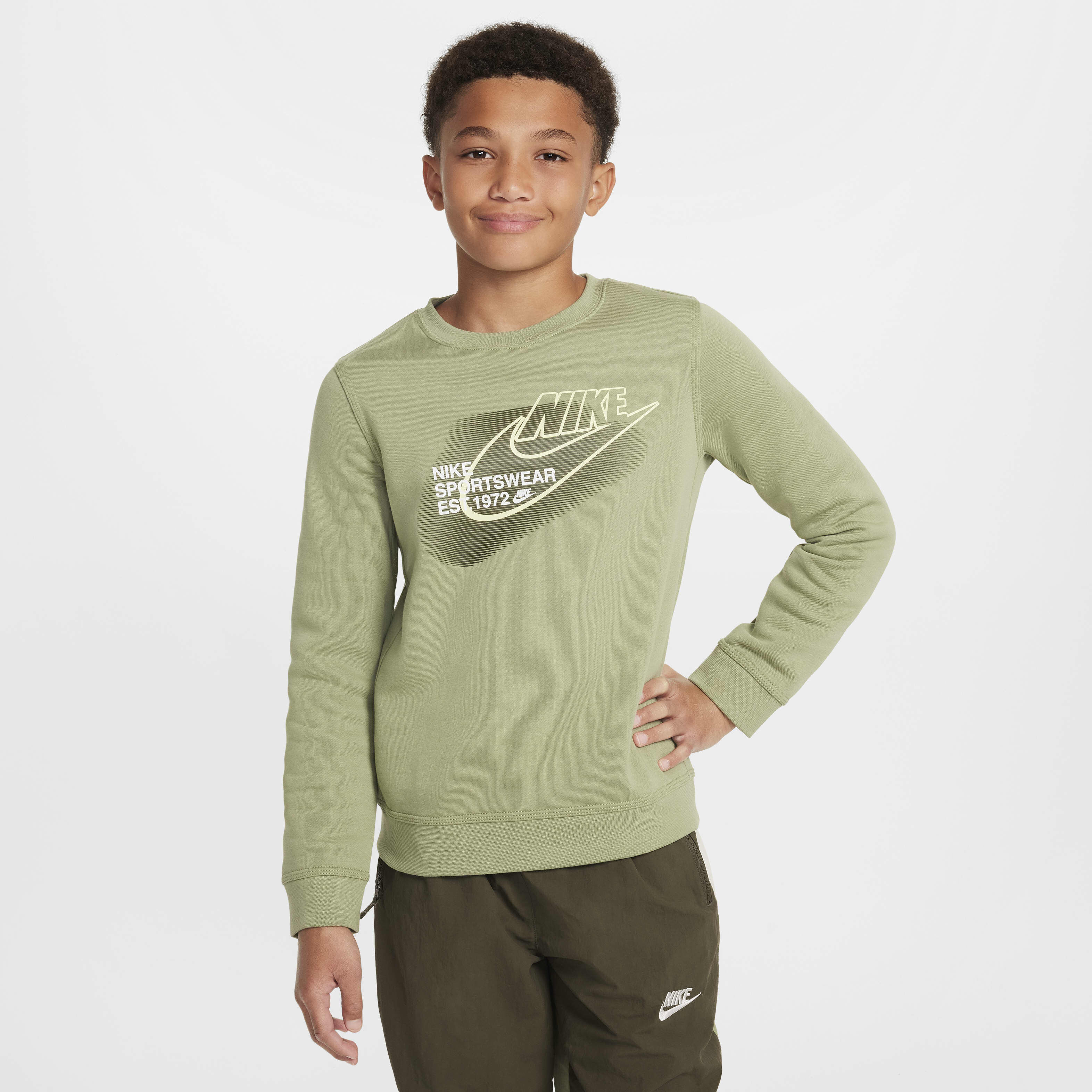 Nike Sportswear Standard Issue